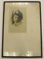 Картина "Детский портрет", печатная открытка на картоне под стеклом Начало 20 века (сост на фото)
